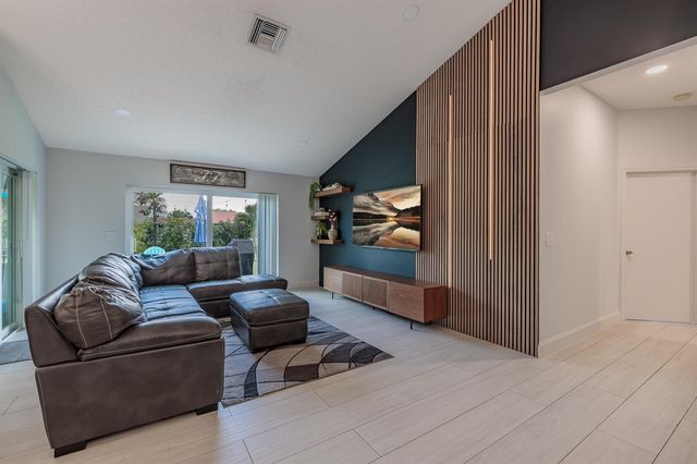 10275 Grove Lane, Cooper City, FL 33328