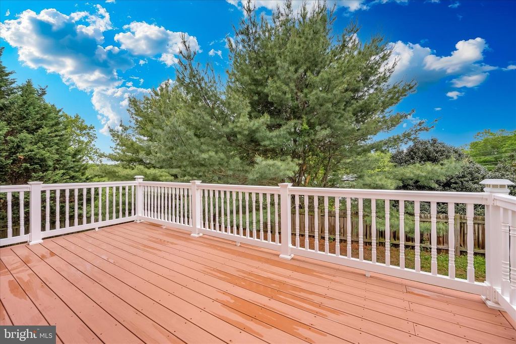 Image 24 of property listing at 21 INKBERRY CIR, Gaithersburg, MD 20877