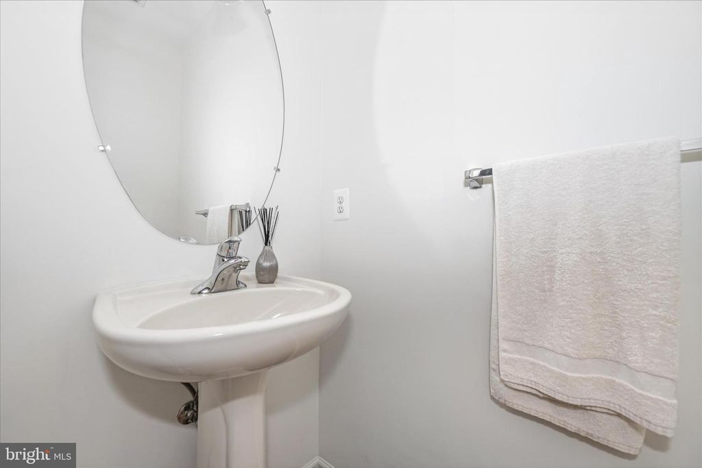 Image 26 of property listing at 21 INKBERRY CIR, Gaithersburg, MD 20877