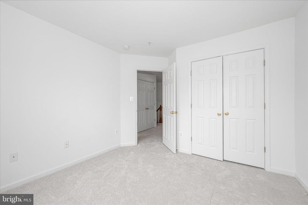 Image 36 of property listing at 21 INKBERRY CIR, Gaithersburg, MD 20877