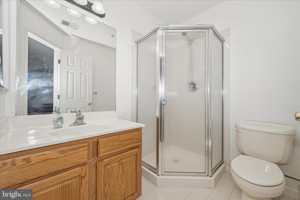 Image 44 of property listing at 21 INKBERRY CIR, Gaithersburg, MD 20877