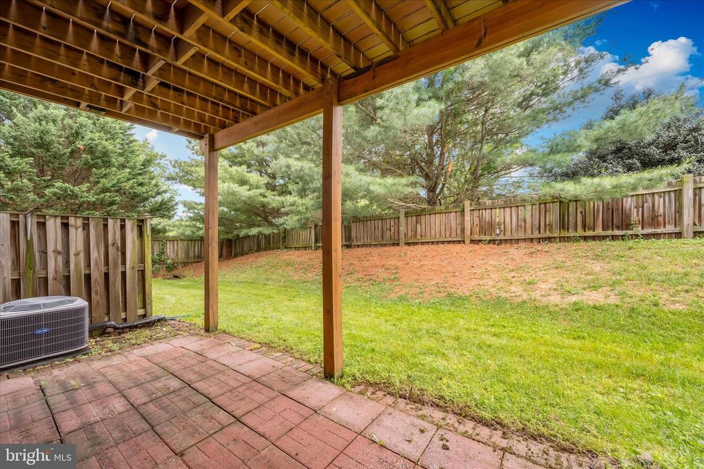 Image 48 of property listing at 21 INKBERRY CIR, Gaithersburg, MD 20877