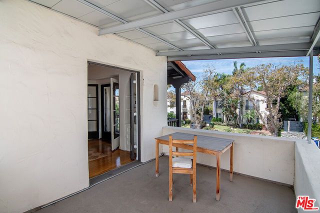 228 S Orange Drive, Los Angeles, CA 90036