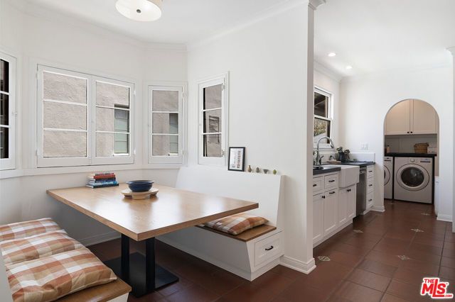 228 S Orange Drive, Los Angeles, CA 90036