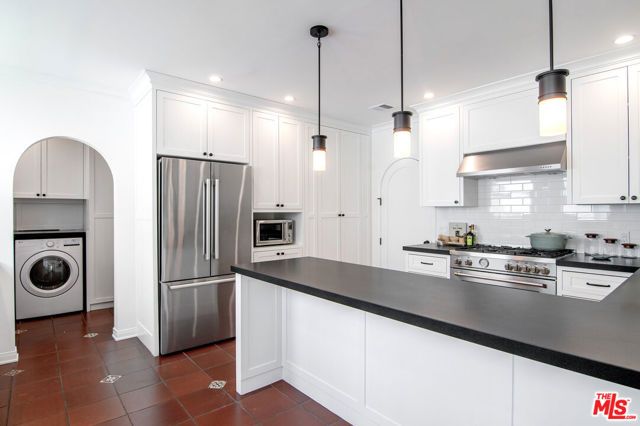 228 S Orange Drive, Los Angeles, CA 90036