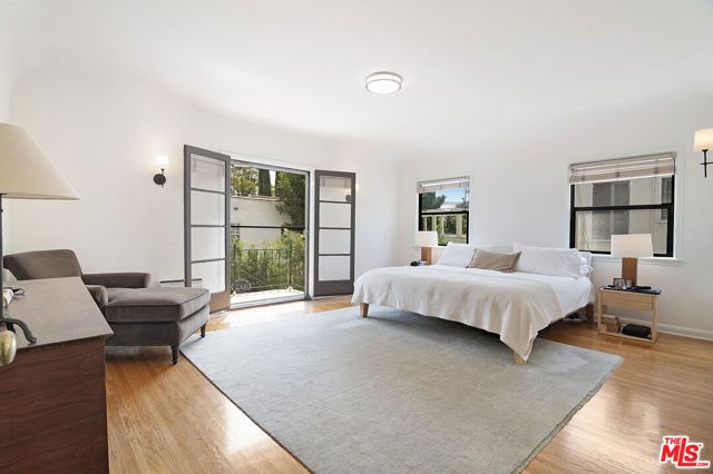 228 S Orange Drive, Los Angeles, CA 90036
