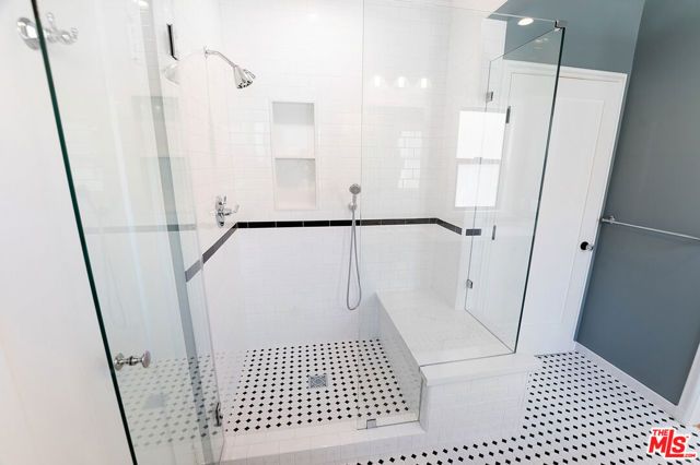 228 S Orange Drive, Los Angeles, CA 90036