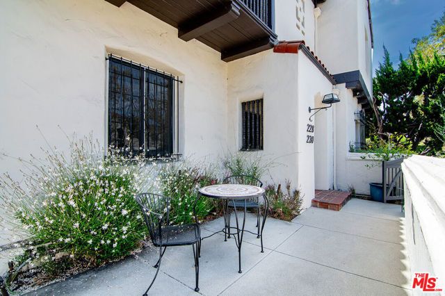 228 S Orange Drive, Los Angeles, CA 90036
