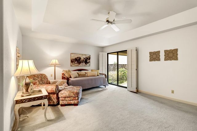 2812 Lacy Ln, Sacramento, CA 95821