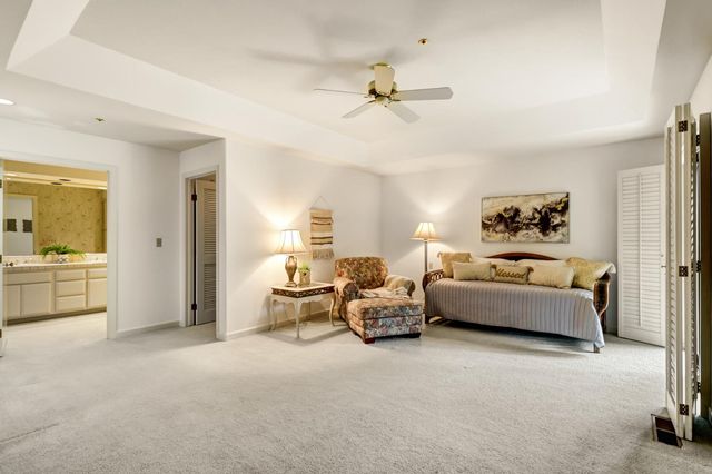 2812 Lacy Ln, Sacramento, CA 95821