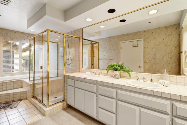 2812 Lacy Ln, Sacramento, CA 95821