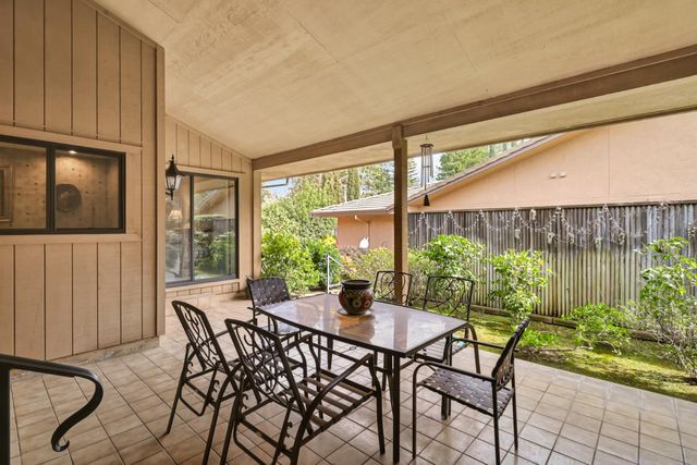 2812 Lacy Ln, Sacramento, CA 95821