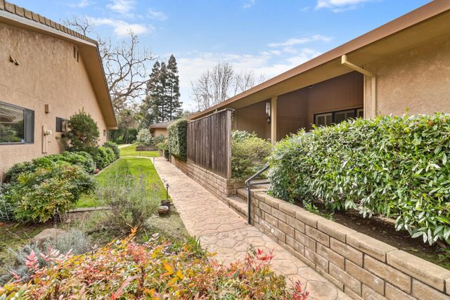 2812 Lacy Ln, Sacramento, CA 95821