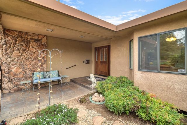 2812 Lacy Ln, Sacramento, CA 95821