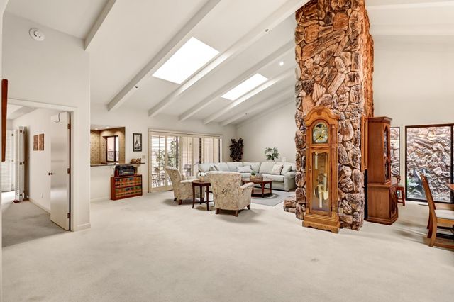 2812 Lacy Ln, Sacramento, CA 95821