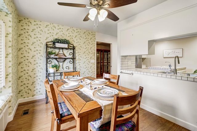 2812 Lacy Ln, Sacramento, CA 95821