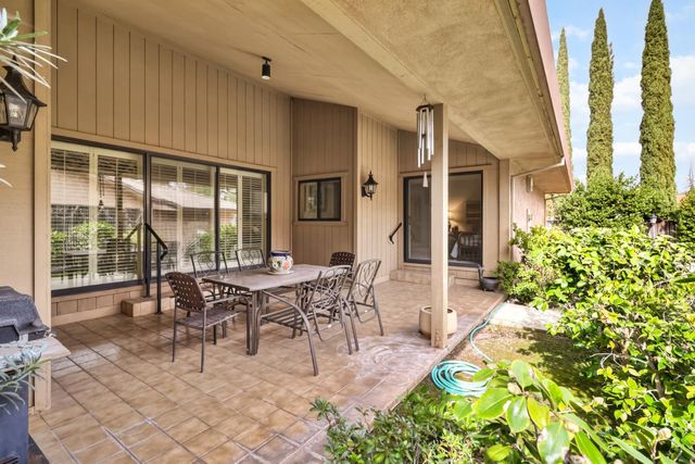 2812 Lacy Ln, Sacramento, CA 95821