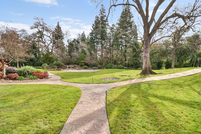 2812 Lacy Ln, Sacramento, CA 95821