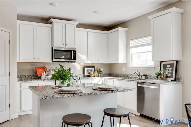 2611 Cedarville Ct, Midlothian, VA 23112