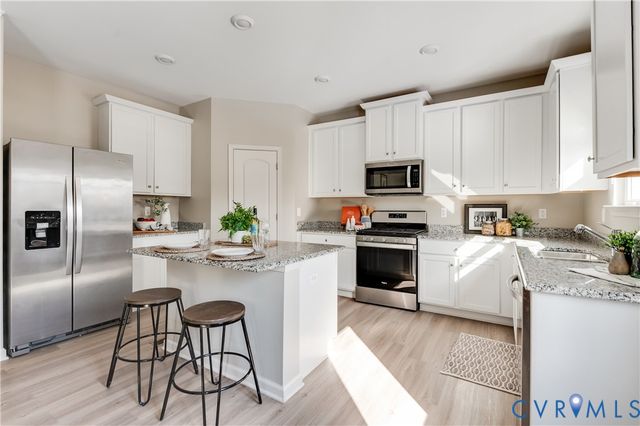 2611 Cedarville Ct, Midlothian, VA 23112