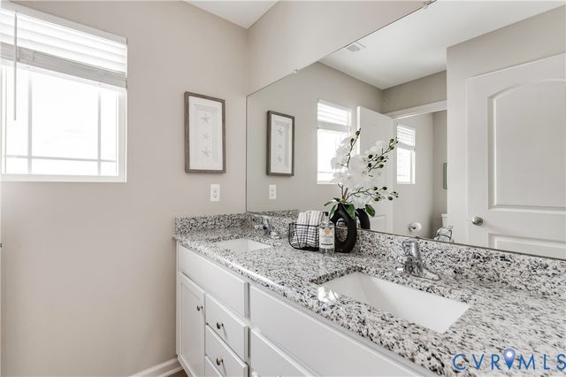 2611 Cedarville Ct, Midlothian, VA 23112