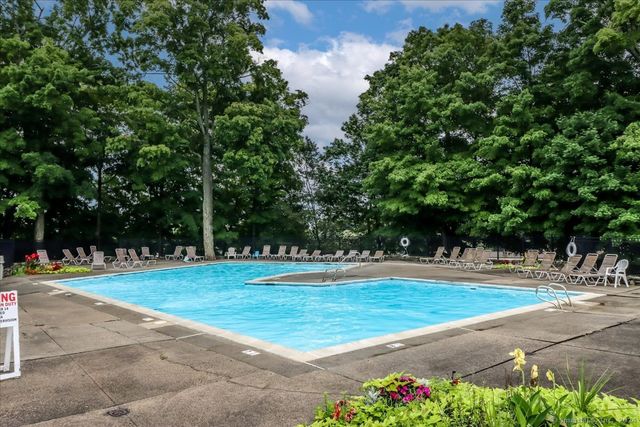 22 Olcott Way 22, Ridgefield, CT 06877