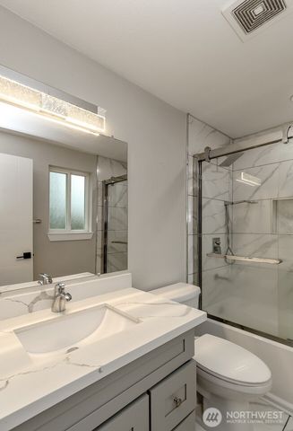 12725 Roosevelt Way NE, Seattle, WA 98125