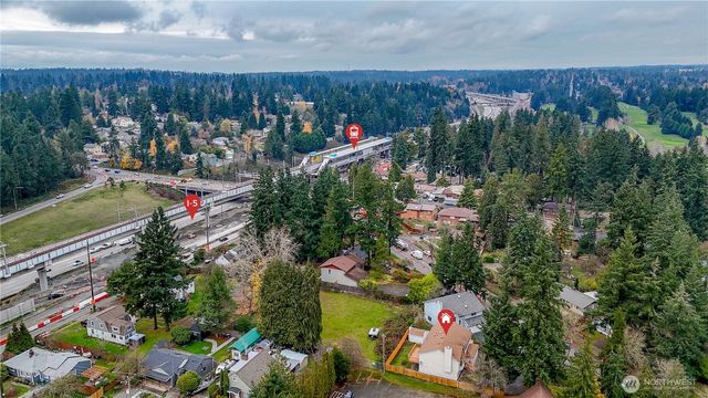 12725 Roosevelt Way NE, Seattle, WA 98125