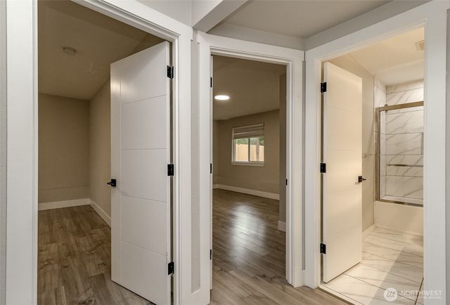 12725 Roosevelt Way NE, Seattle, WA 98125