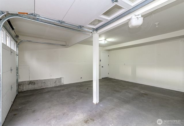 12725 Roosevelt Way NE, Seattle, WA 98125