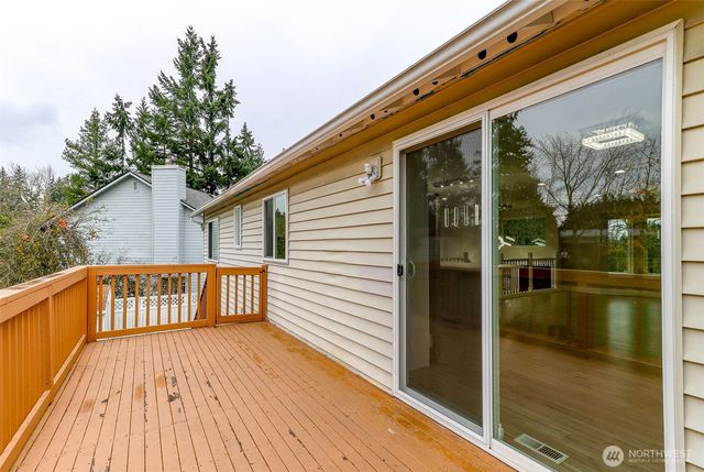 12725 Roosevelt Way NE, Seattle, WA 98125