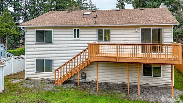 12725 Roosevelt Way NE, Seattle, WA 98125