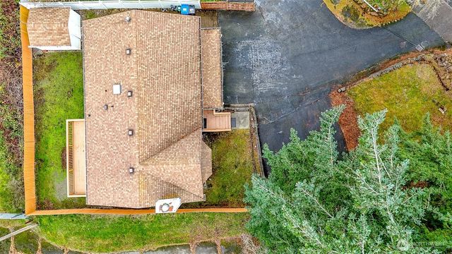 12725 Roosevelt Way NE, Seattle, WA 98125