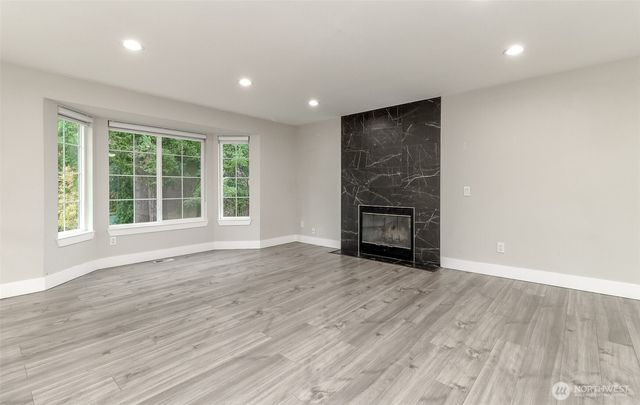 12725 Roosevelt Way NE, Seattle, WA 98125