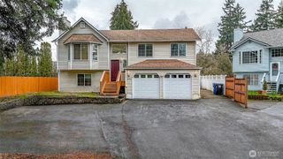 12725 Roosevelt Way NE, Seattle, WA 98125