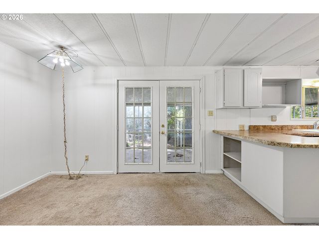 1600 RHODODENDRON Dr 429, Florence, OR 97439