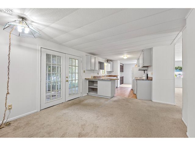 1600 RHODODENDRON Dr 429, Florence, OR 97439