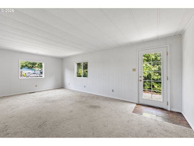 1600 RHODODENDRON Dr 429, Florence, OR 97439