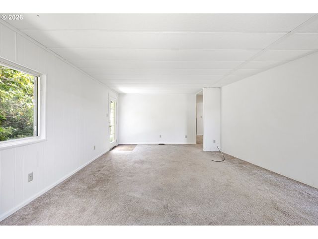 1600 RHODODENDRON Dr 429, Florence, OR 97439