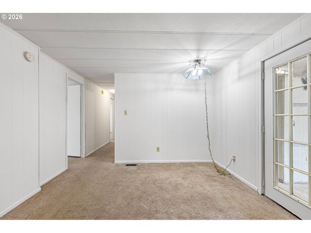 1600 RHODODENDRON Dr 429, Florence, OR 97439