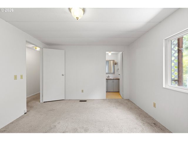 1600 RHODODENDRON Dr 429, Florence, OR 97439