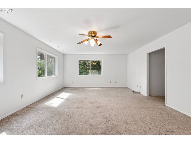 1600 RHODODENDRON Dr 429, Florence, OR 97439