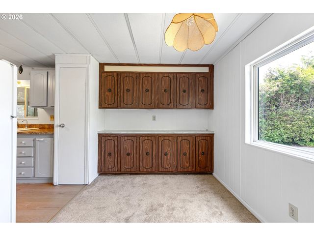 1600 RHODODENDRON Dr 429, Florence, OR 97439