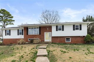 3644 Crestview Drive, Hillsboro, MO 63050