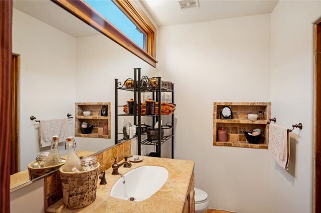 947 Lopez 2, Santa Fe, NM 87501