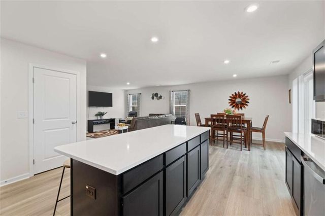 9060 Celtic Drive, Winston, GA 30187