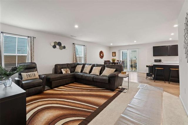 9060 Celtic Drive, Winston, GA 30187