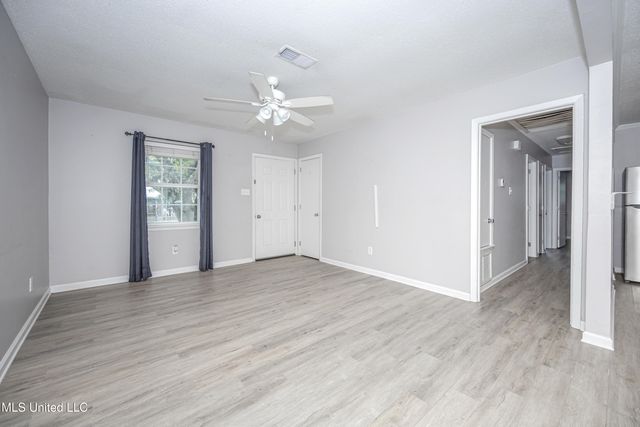 201 Audrey Circle, Ocean Springs, MS 39564