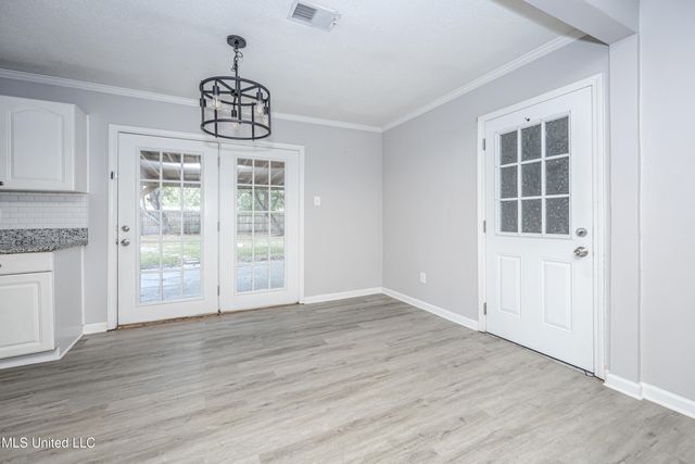 201 Audrey Circle, Ocean Springs, MS 39564