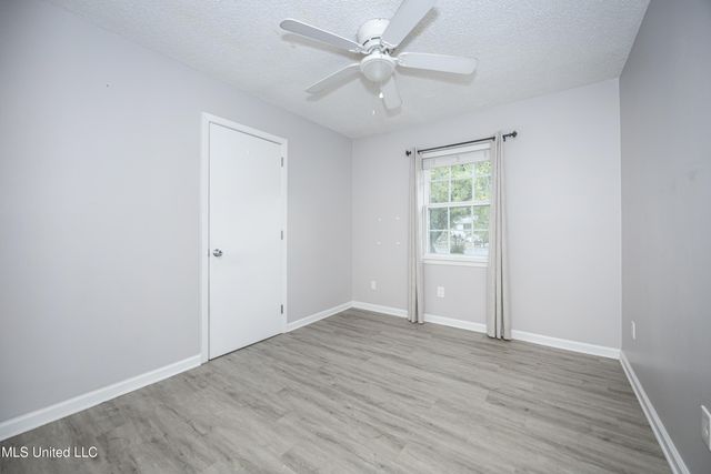 201 Audrey Circle, Ocean Springs, MS 39564